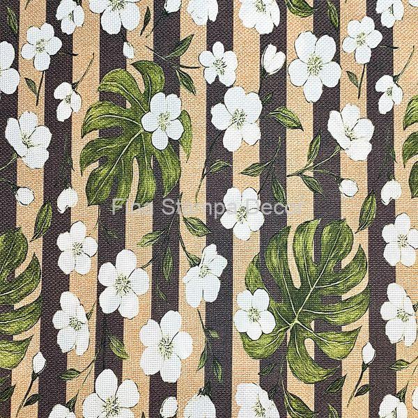 tecido estampa floral e listrado